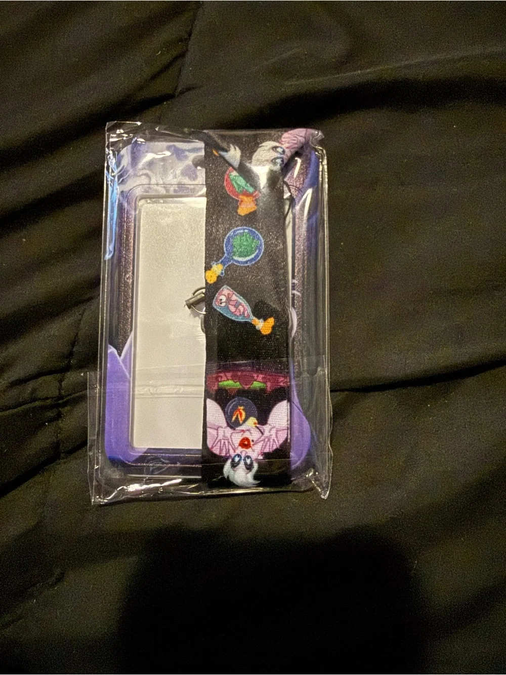 Ursula ID Holder